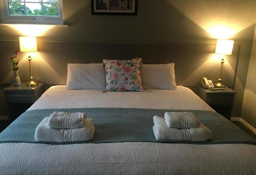 اتاق استاندارد, The Cottage