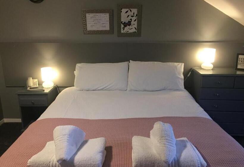 اتاق استاندارد, The Cottage