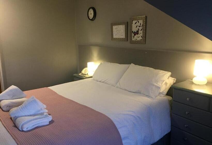 اتاق استاندارد, The Cottage