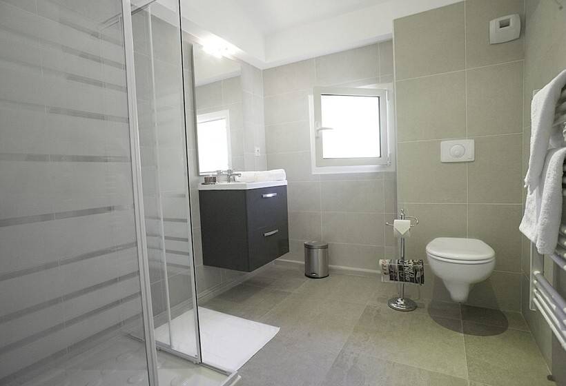 Студия Стандарт, The Originals City, Hôtel Les Bastides Du Gapeau