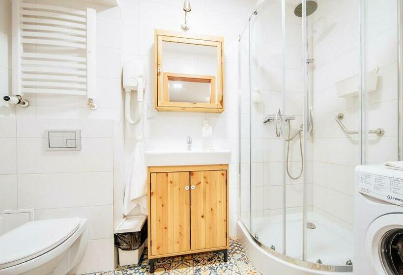 اتاق لوکس, Good Times House