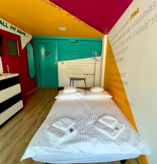 اتاق لوکس, Good Times House