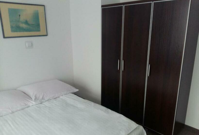 חדר סטנדרט לשלושה, Dom Wczasowy Zefir