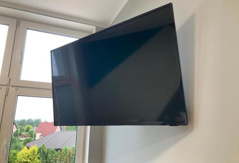 חדר משפחתי, Hullo