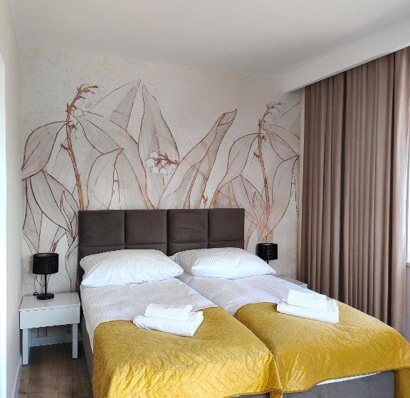 דירת חדר, Hullo