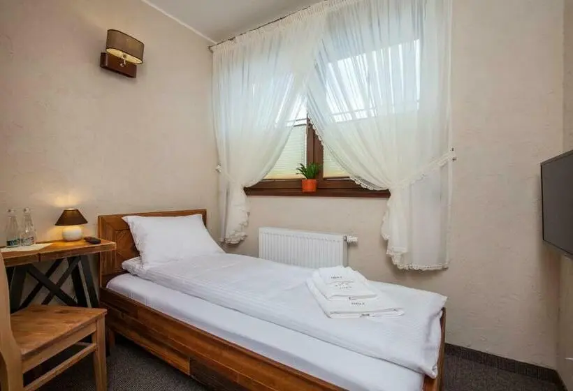 Basic Yhden Hengen Huone, Mùlk Chëcz Kaszëbsko