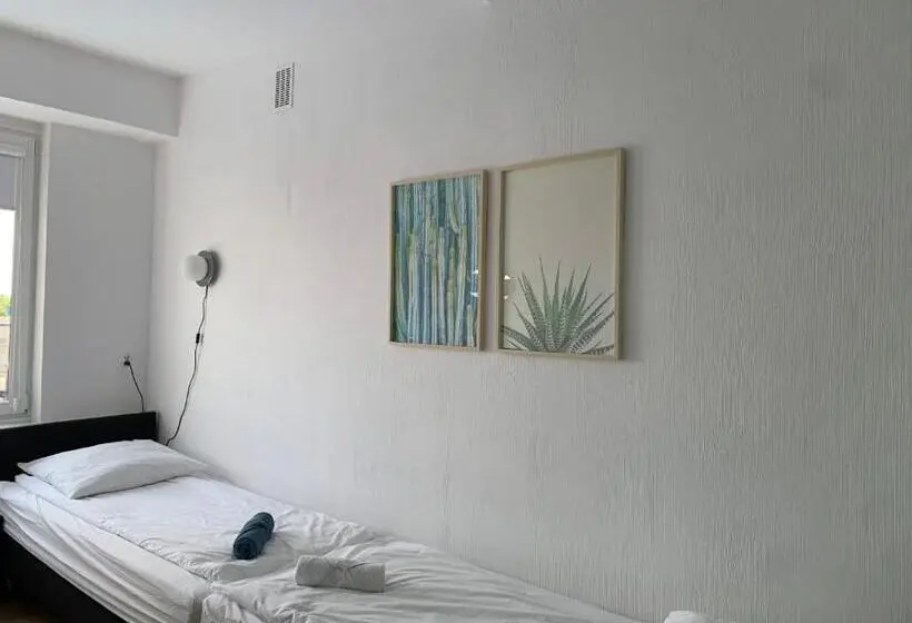スタンダードトリプルルーム, Premium Hostel & Bistro