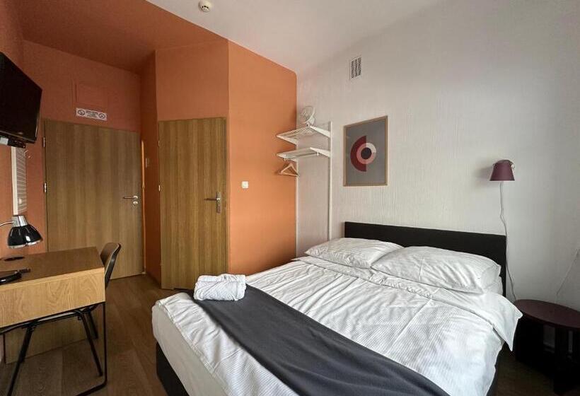 ベーシックルーム, Premium Hostel & Bistro