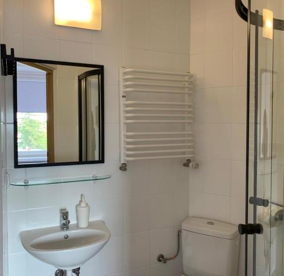 スタンダードルーム, Premium Hostel & Bistro