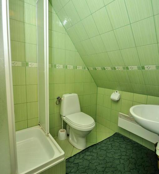 اتاق استاندارد سه نفره, Willa Krystyna