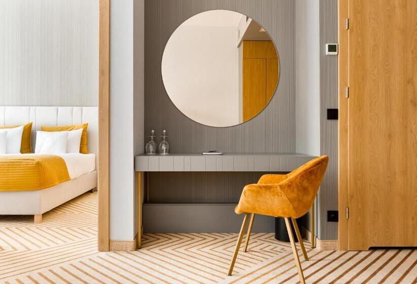 سوئیت جونیور خانوادگی, Crystal Mountain Hotel Wisła