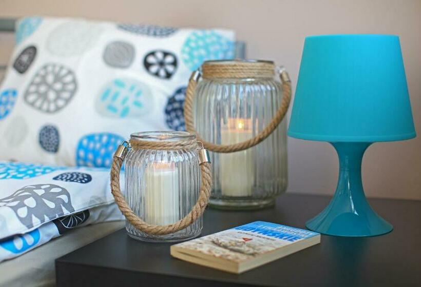 اتاق استاندارد با سرویس بهداشتی مشترک, Hello Gdynia Hostel