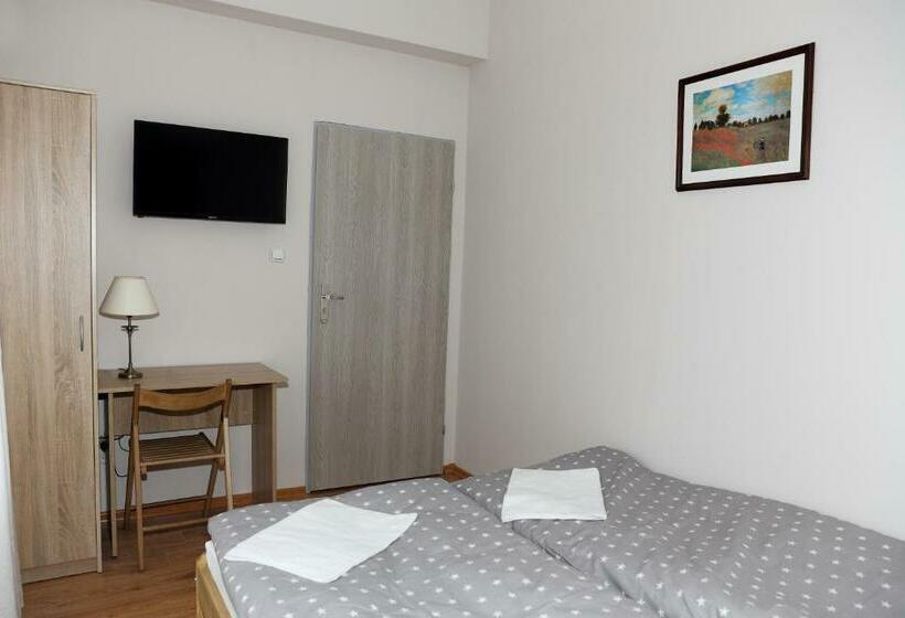 اتاق استاندارد, Hostel Grono