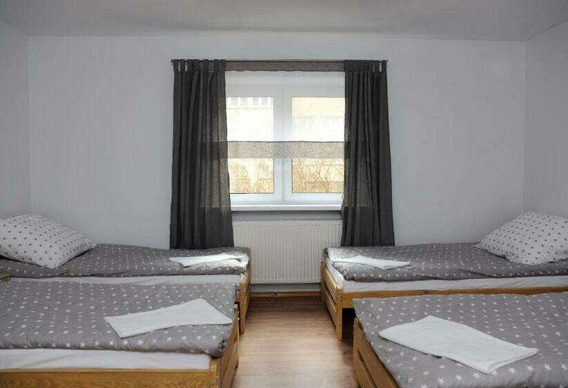 اتاق استاندارد چهار تخته, Hostel Grono