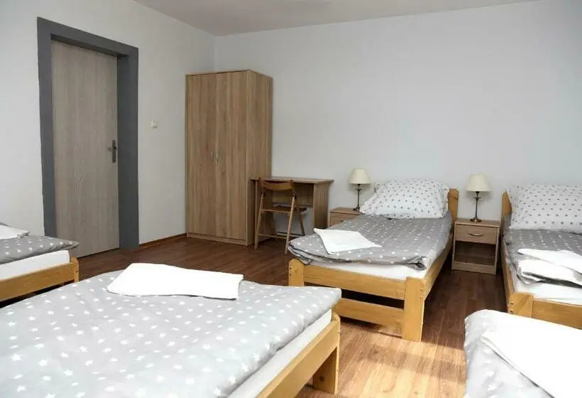 Vuode Makuusalissa, Hostel Grono