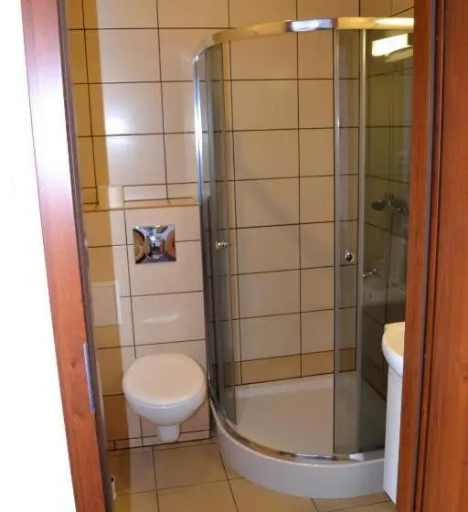 ルームシェアのワンベッド, Hostel Mikołajczyka59