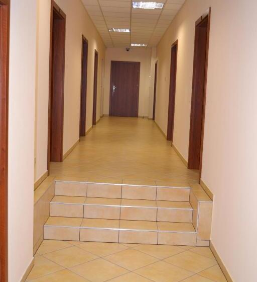 经济房, Hostel Mikołajczyka59
