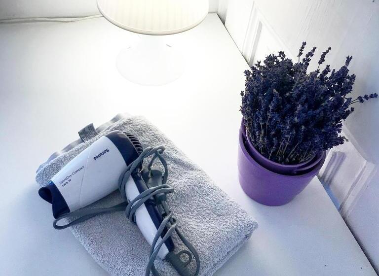 اتاق استاندارد سه نفره, Hostel U Kmity