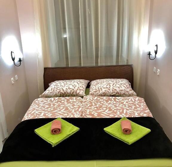 اتاق استاندارد با تخت بزرگ, Hostel U Kmity