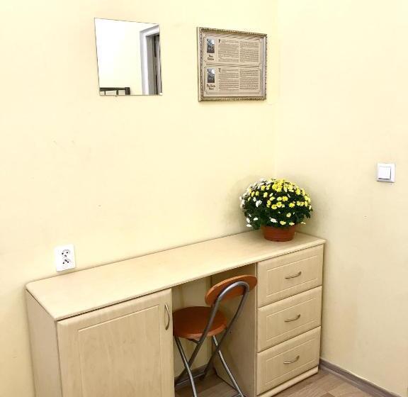 اتاق استاندارد چهار تخته, Hostel U Kmity