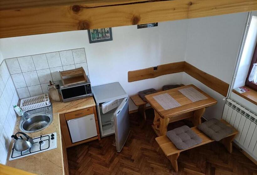 شاليه غرفة نوم واحدة, Mala Chatka