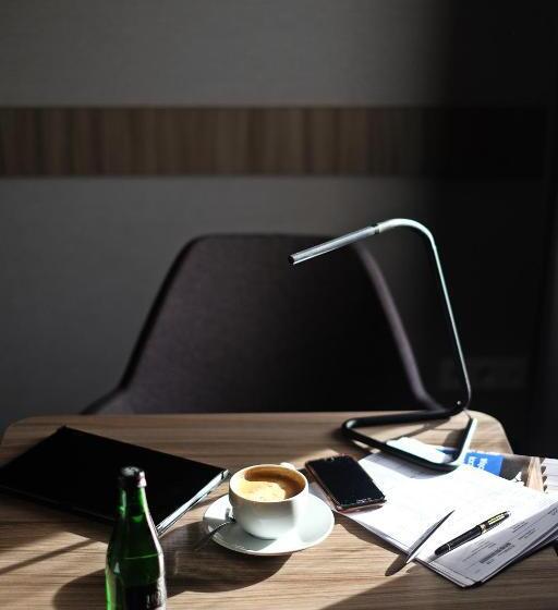 غرفة قياسية فردية, Mazurek