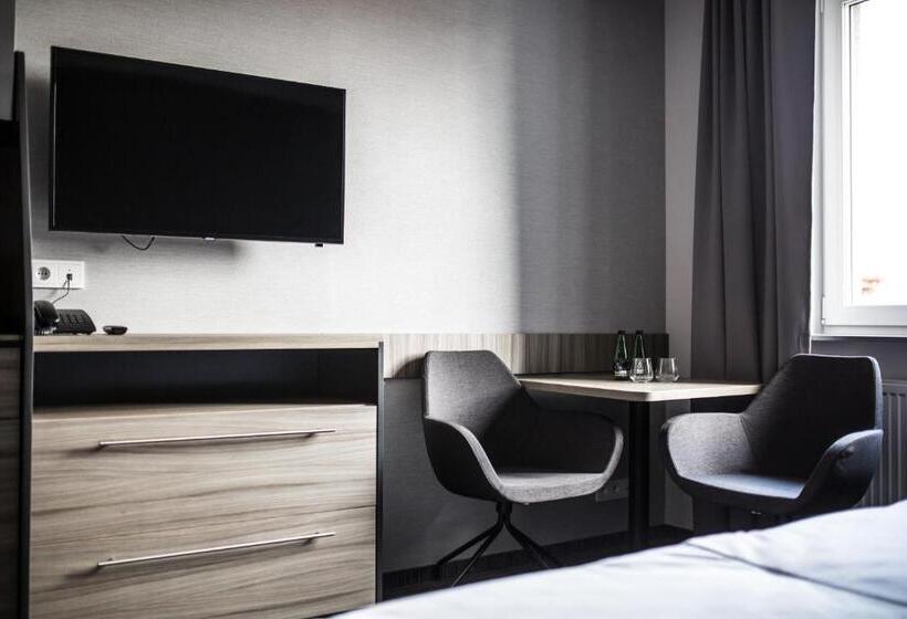 غرفة قياسية فردية, Mazurek