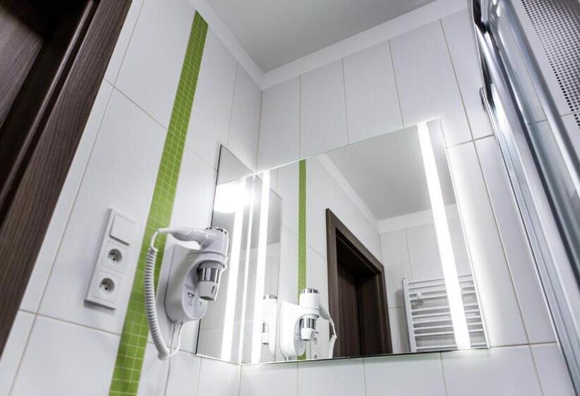 غرفة قياسية فردية, Mazurek