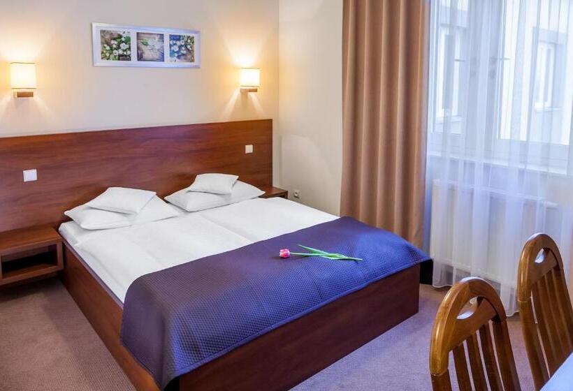 اتاق لوکس, Mikulski