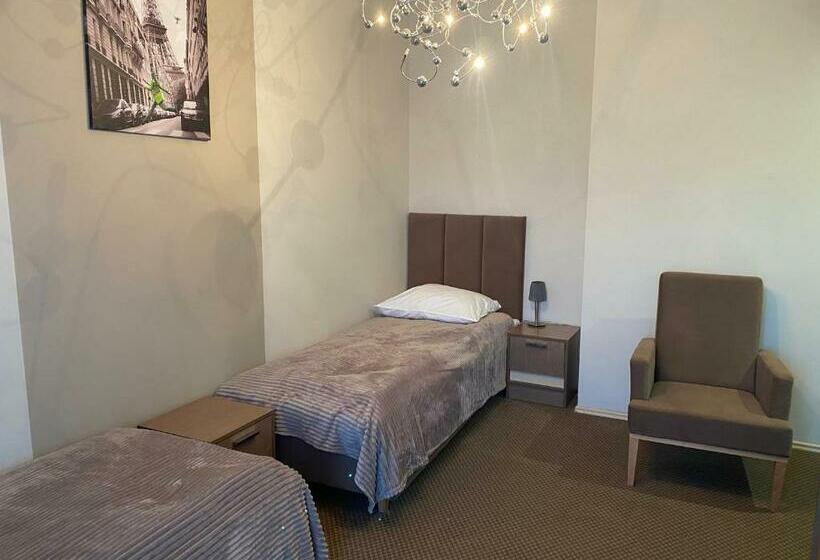 غرفة قياسية, Paola