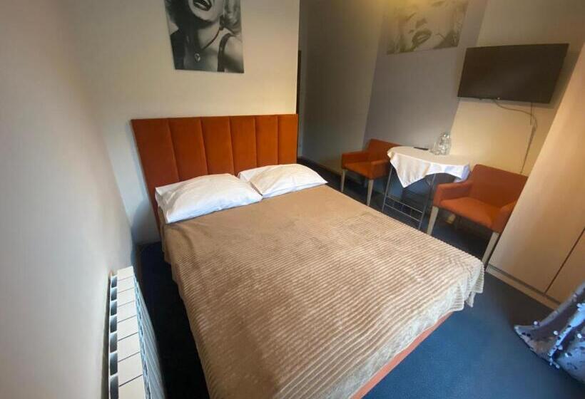 غرفة قياسية فردية, Paola