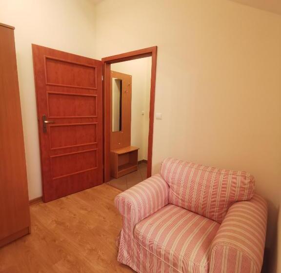 デラックスルーム, Podkowa