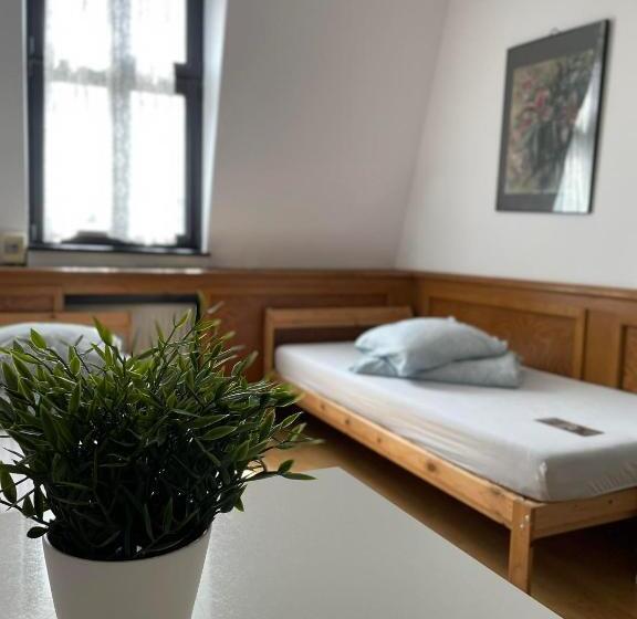 اتاق استاندارد, Kamienica Rynek 7