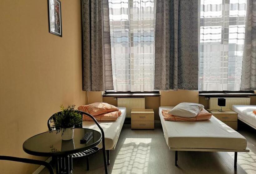 اتاق استاندارد سه نفره, Kamienica Rynek 7