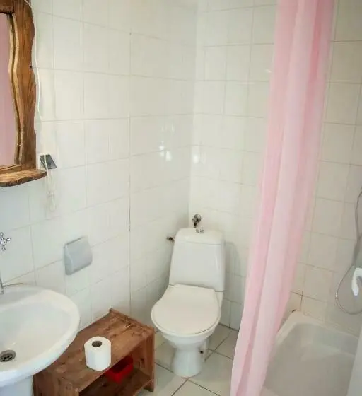 Standard Kolmen Hengen Huone, Uroczysko Deresze