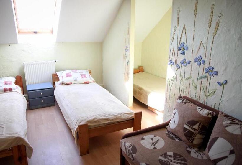 スタンダードトリプルルーム, Uroczysko Deresze