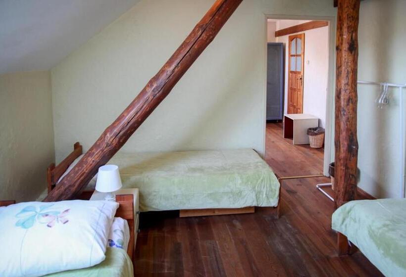 ファミリールーム, Uroczysko Deresze