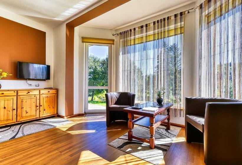 סטודיו משפחתי, Wydrza Przystań