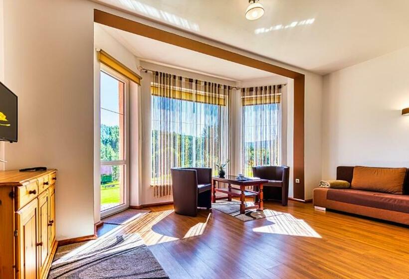 סטודיו משפחתי, Wydrza Przystań