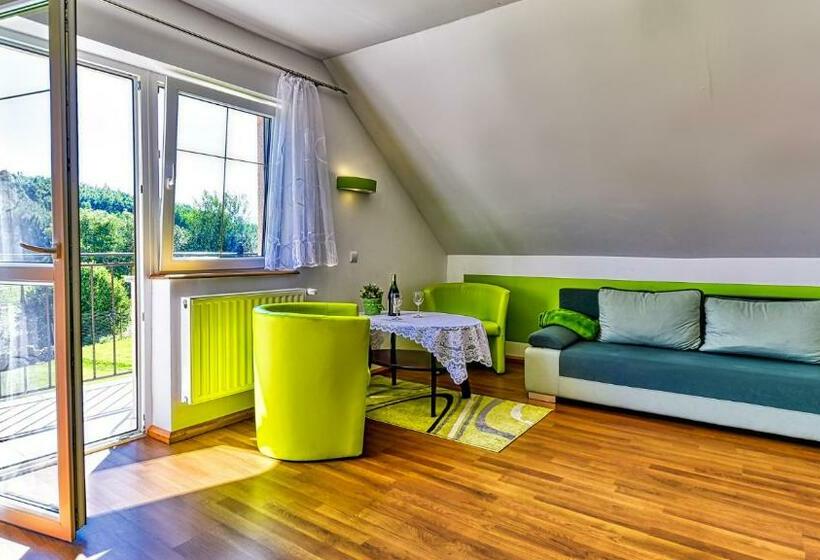 סוויטה עם מרפסת, Wydrza Przystań