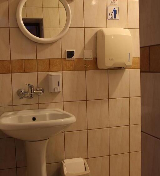 اتاق استاندارد با تخت بزرگ, Bar Malwa