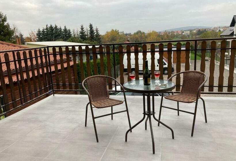 סטודיו סטנדרט עם מרפסת, Dom Na Folwarku Pokoje I Apartamenty, Bezpłatny Zamykany Parking Na Terenie Posesji