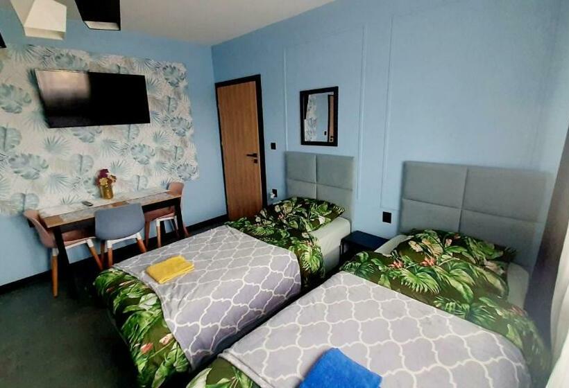 اتاق لوکس سه تخته, Pokoje Gościnne Cyprian