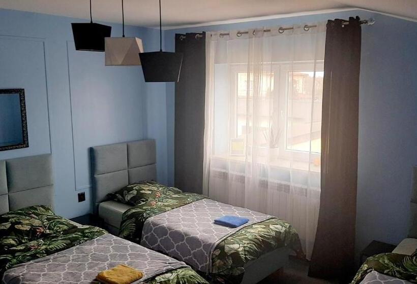 اتاق لوکس سه تخته, Pokoje Gościnne Cyprian