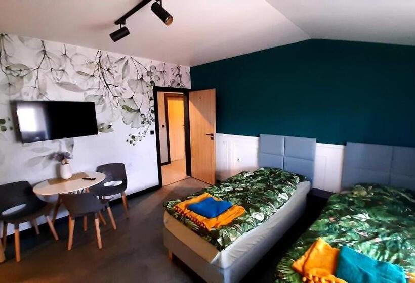 اتاق لوکس سه تخته, Pokoje Gościnne Cyprian