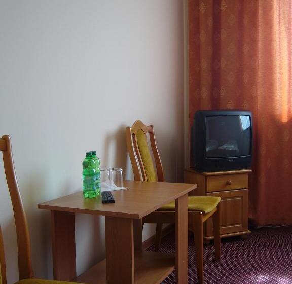 غرفة قياسية, Karet Obiekt Hotelowy