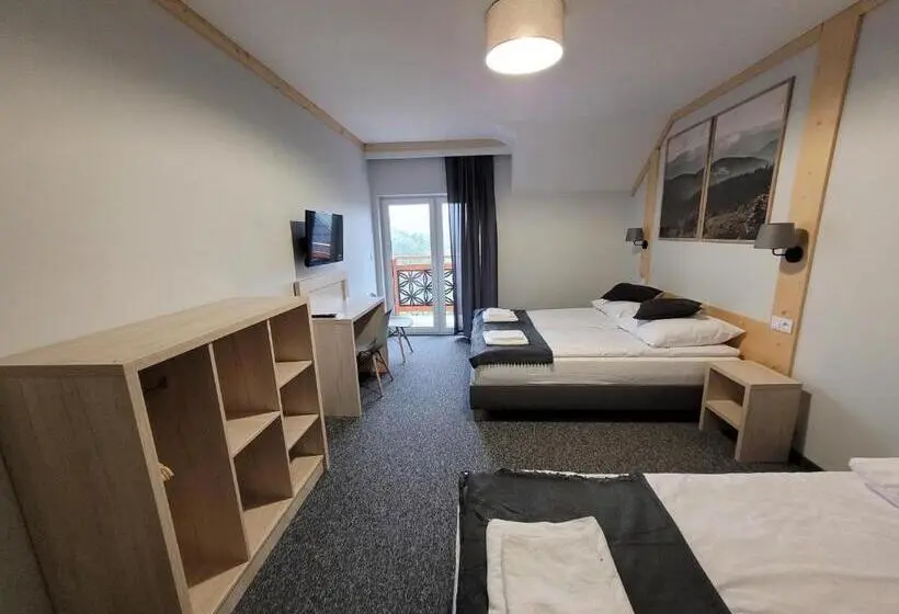 バルコニー付きスタンダードトリプルルーム, Karolowy Pokoje&apartamenty
