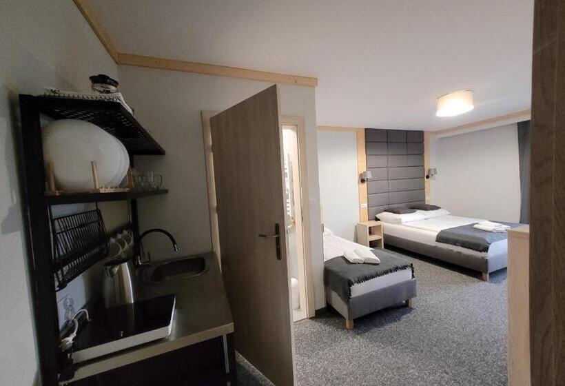 デラックストリプルルーム, Karolowy Pokoje&apartamenty