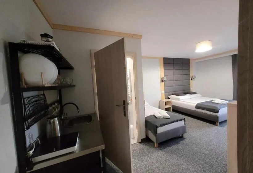 デラックストリプルルーム, Karolowy Pokoje&apartamenty