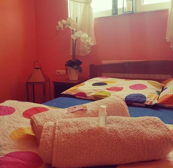 标准间, Noclegi U Dyncyka